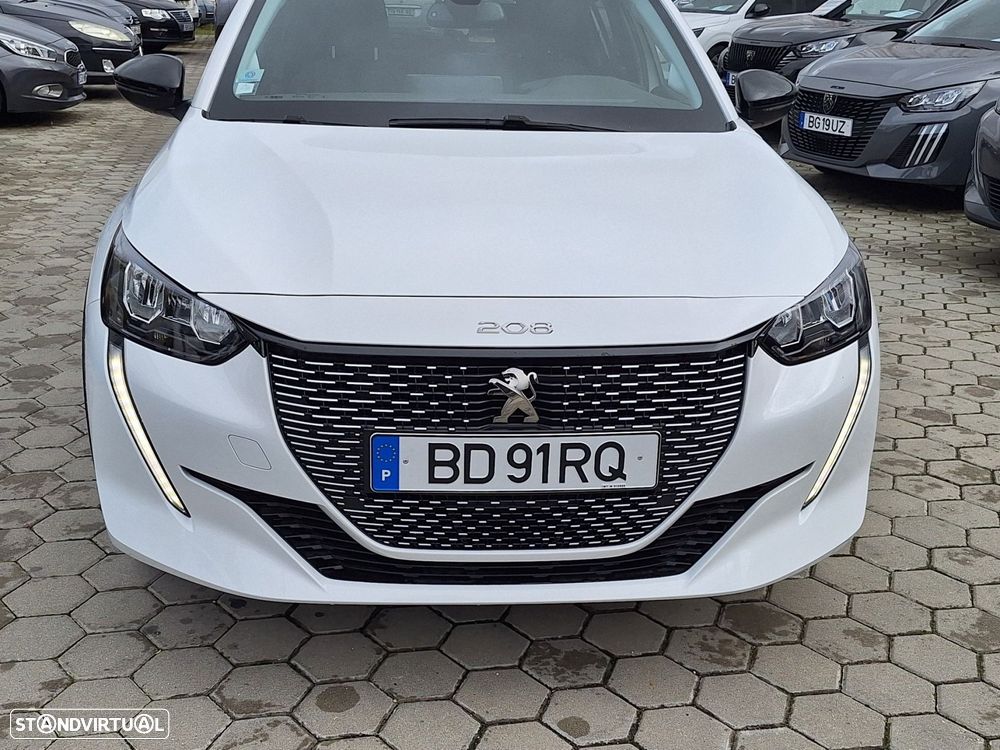 Peugeot e-208 - 9