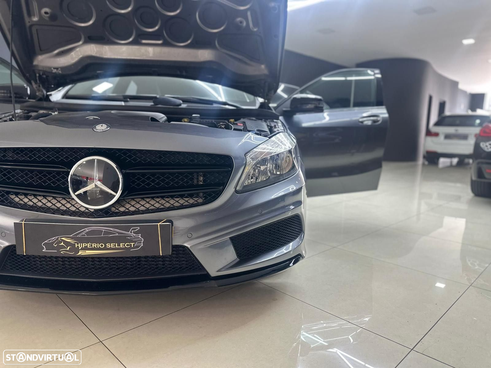 Mercedes-Benz A 180 AMG Line - 34