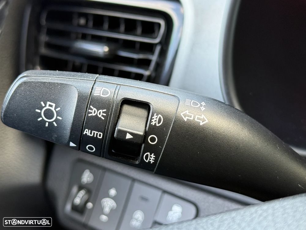 Kia Stonic 1.0 T-GDI Wave - 28