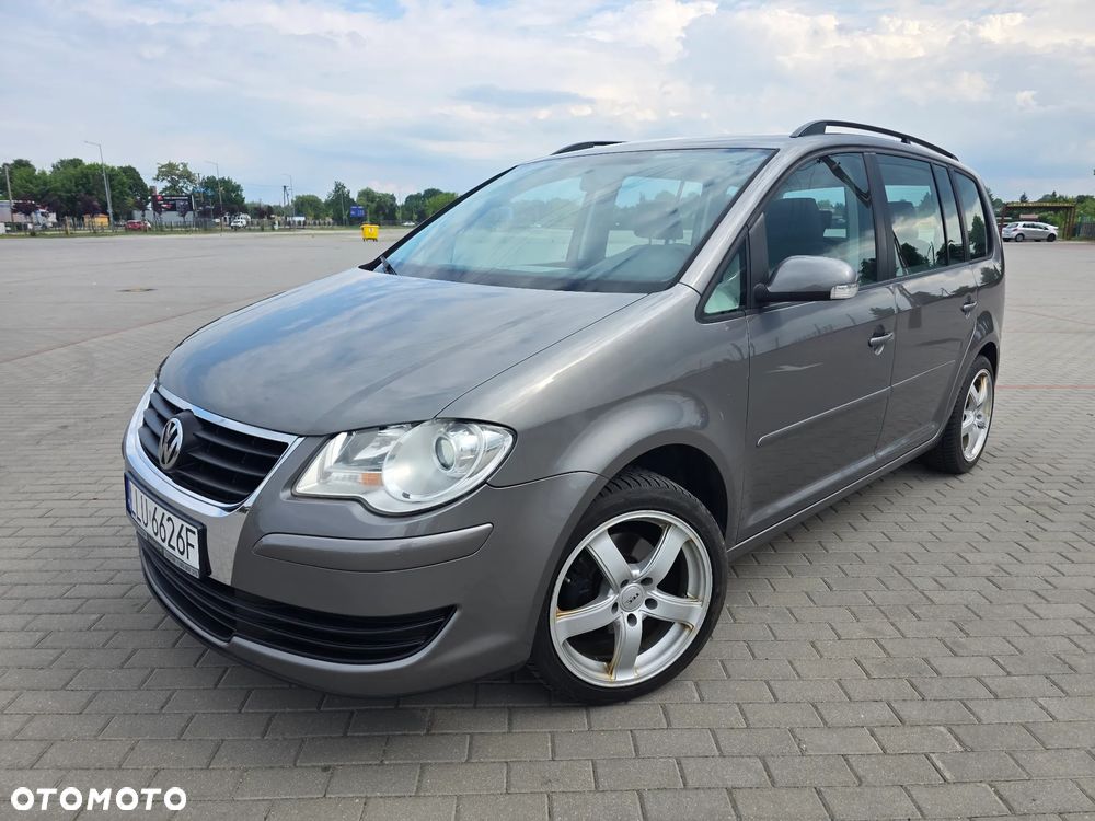 Volkswagen Touran - 2