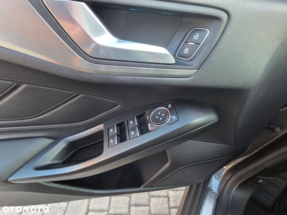 Ford Focus 2.0 EcoBlue Titanium Business - 16