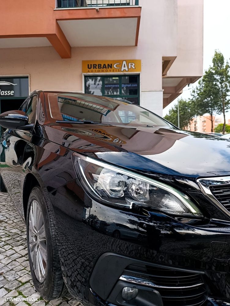 Peugeot 308 SW 1.2 PureTech Allure EAT8 - 22