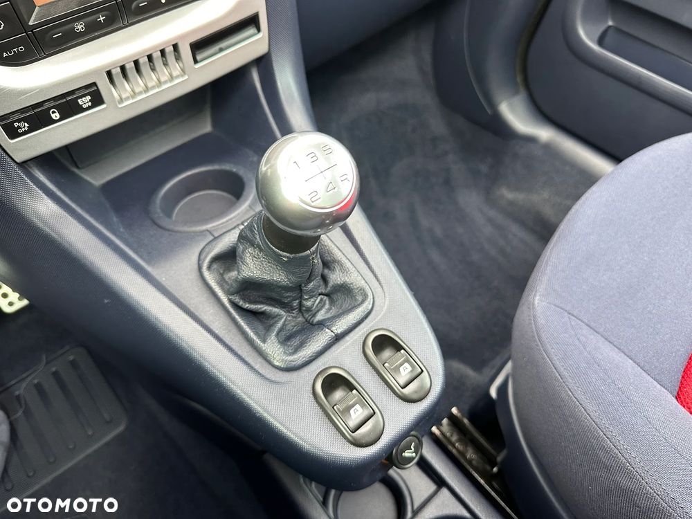 Peugeot 1007 - 20