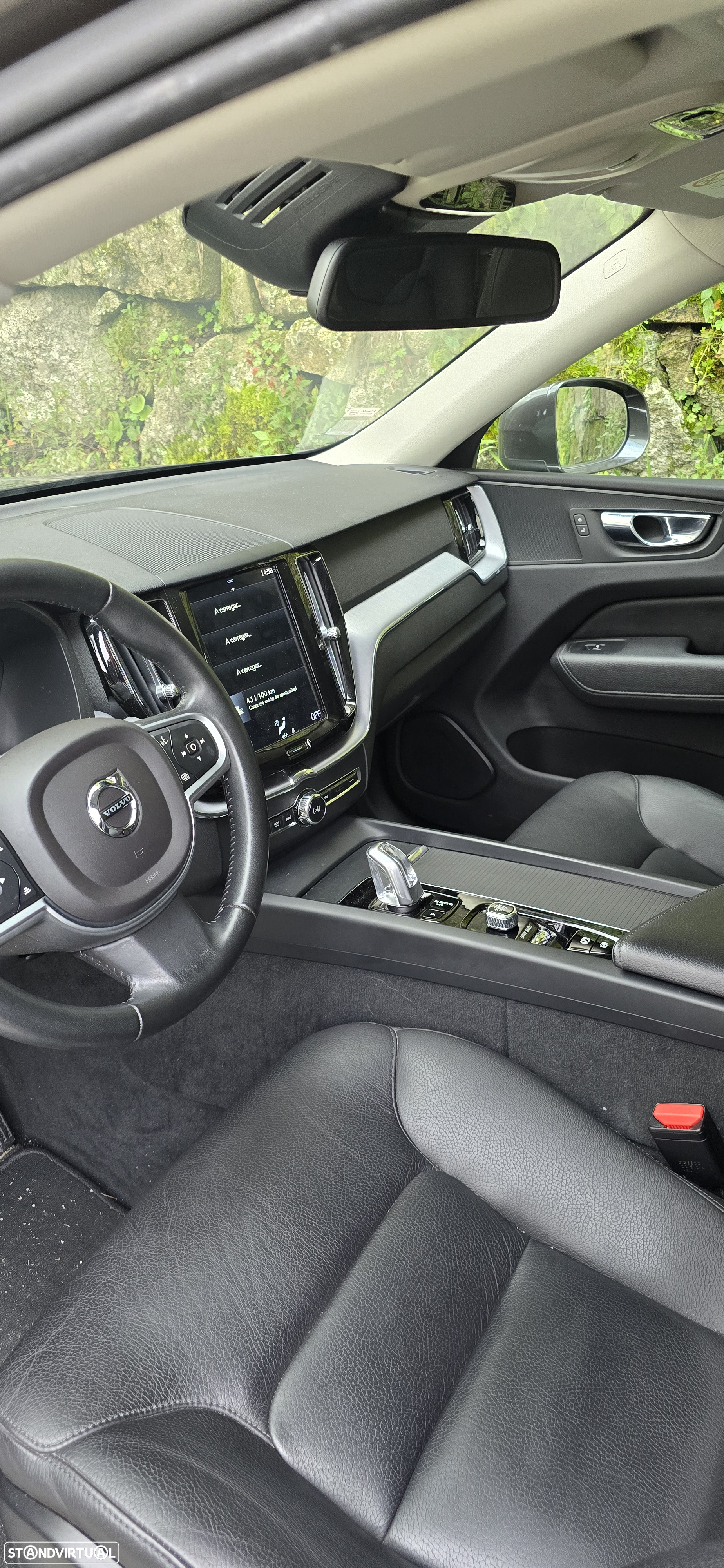 Volvo XC 60 2.0 T8 PHEV Momentum Plus AWD - 11