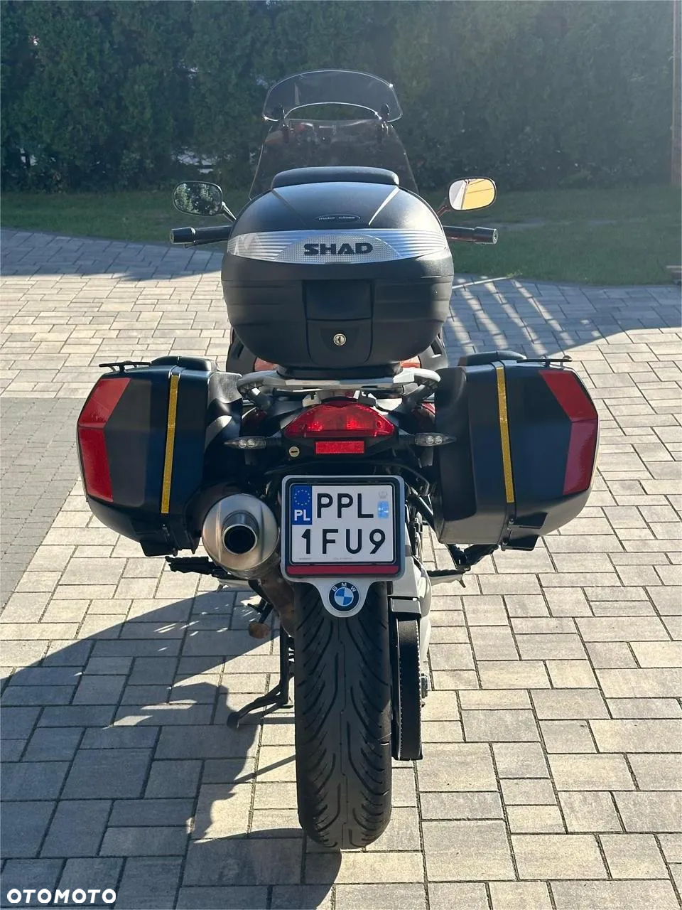 BMW F - 10