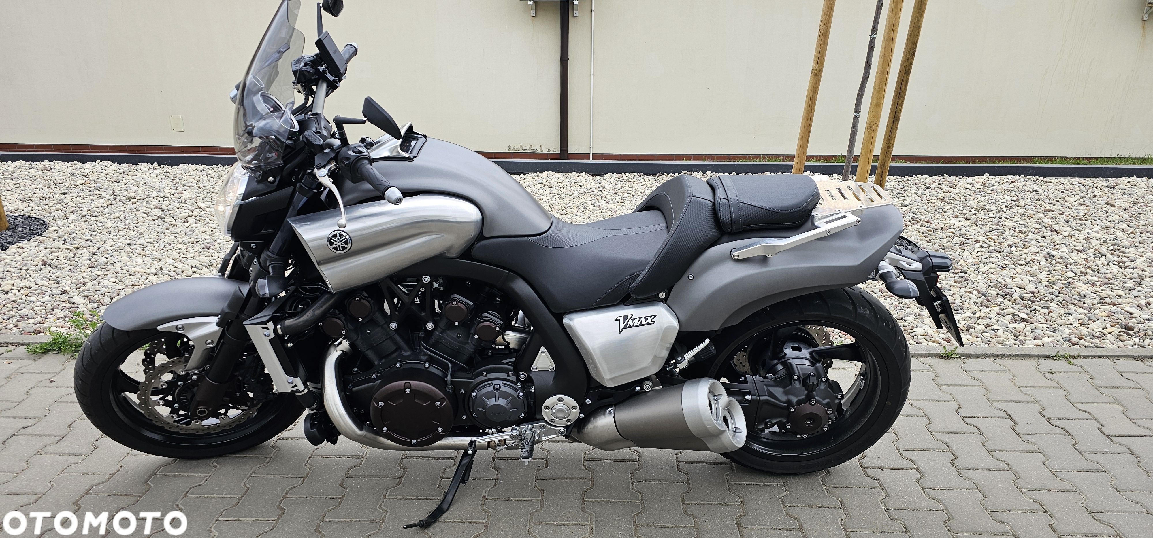 Yamaha V-MAX - 1