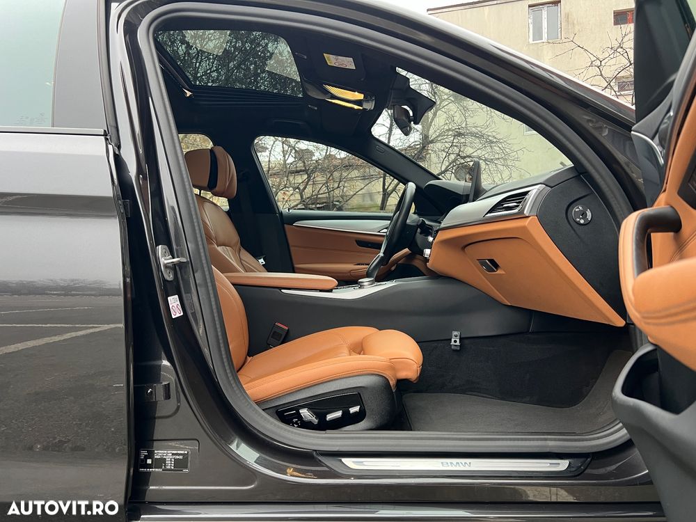 BMW Seria 5 530e Aut. Luxury Line - 25