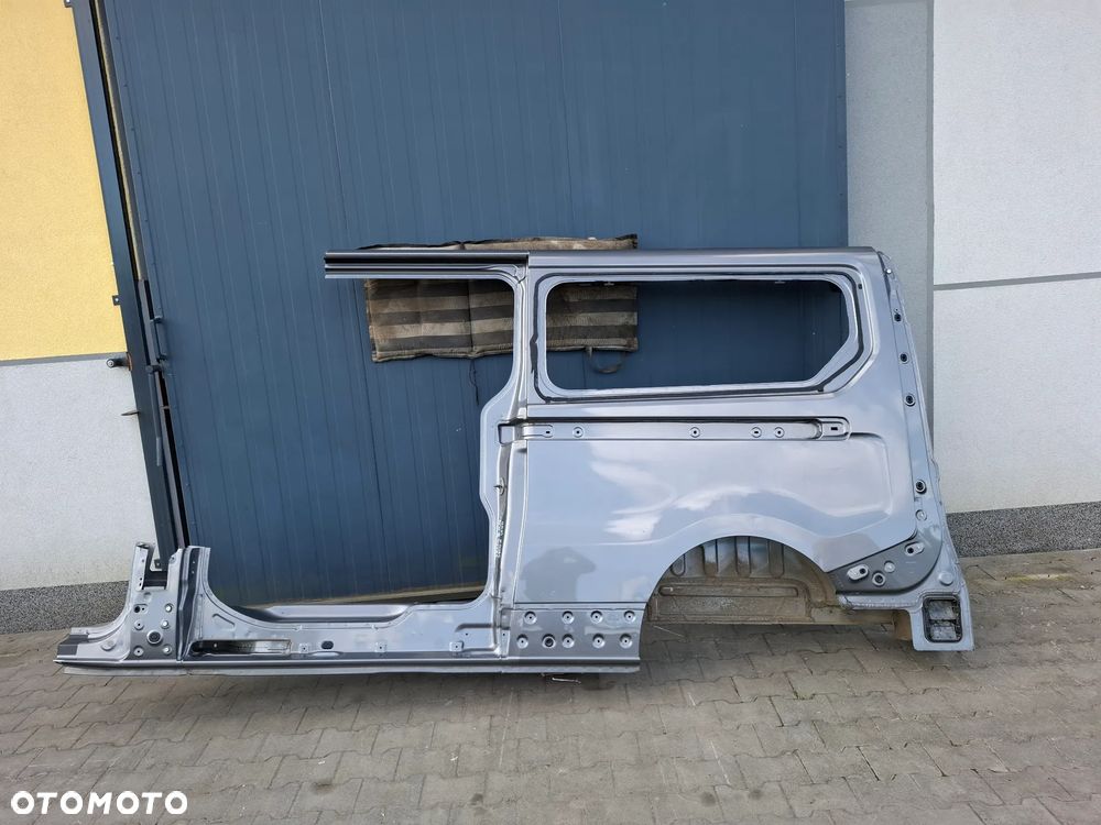 Ćwiartka błotnik lewy bok Renault Trafic III 2019 rok long - 1