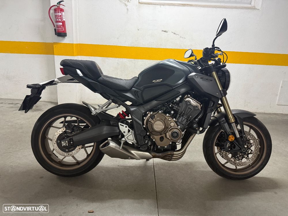Honda CB 650 r - 2