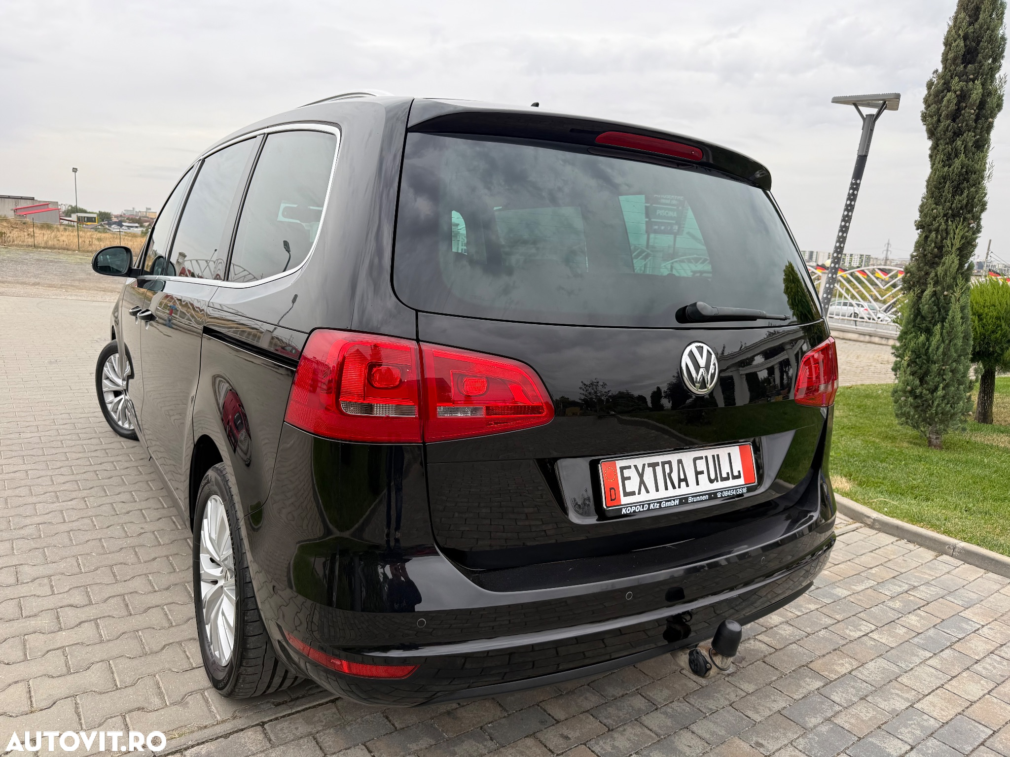 Volkswagen Sharan 2.0 TDI DSG Blue Motion Highline - 2