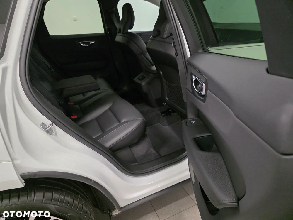 Volvo XC 60 B4 B Geartronic Inscription - 31