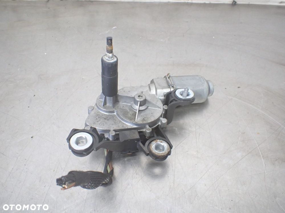 SILNICZEK WYCIERACZKI TYLNEJ SKODA FABIA II 1.4MPI 5J7955711A - 2