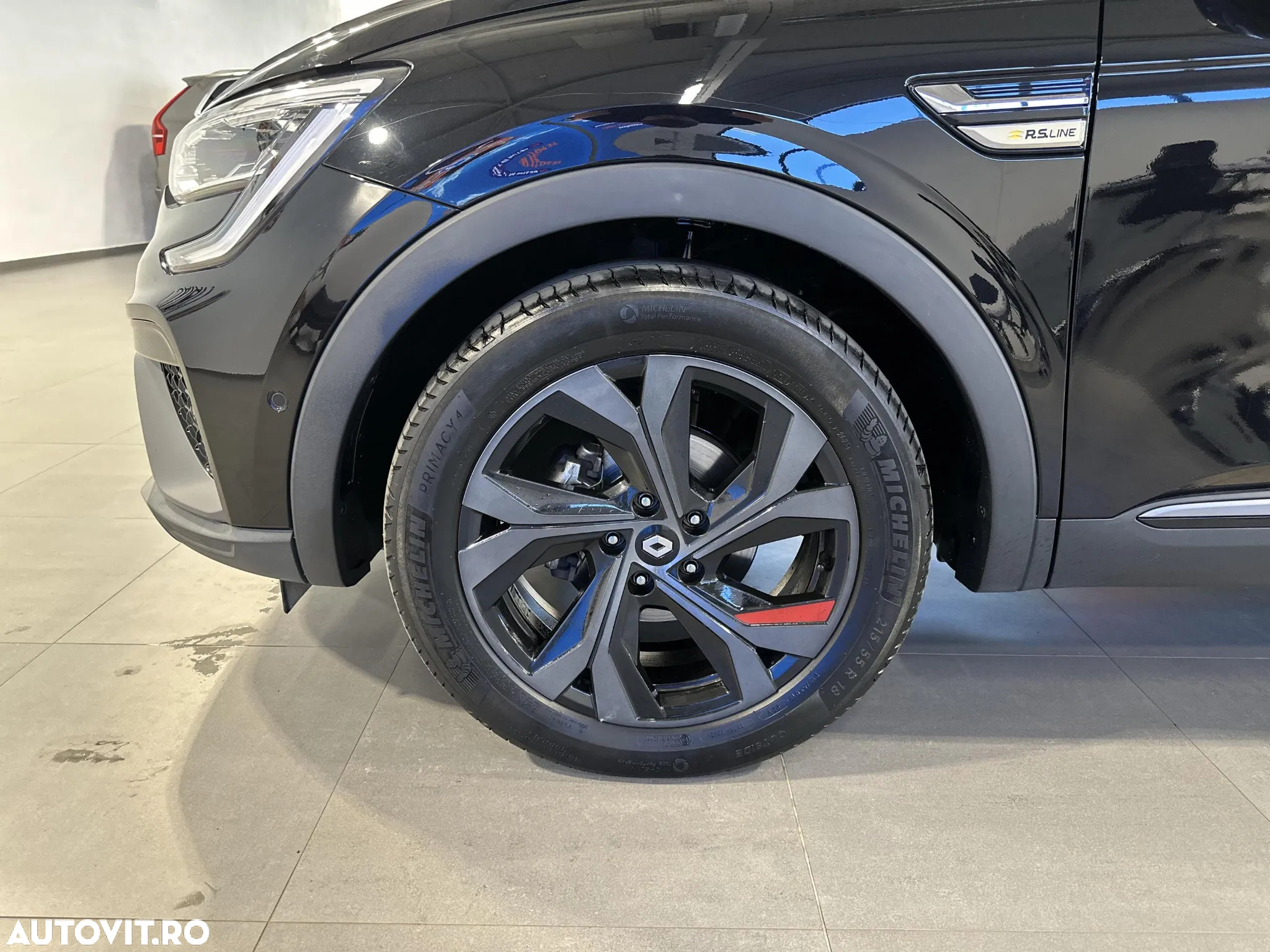 Renault Arkana TCe 140 EDC R.S. LINE - 13