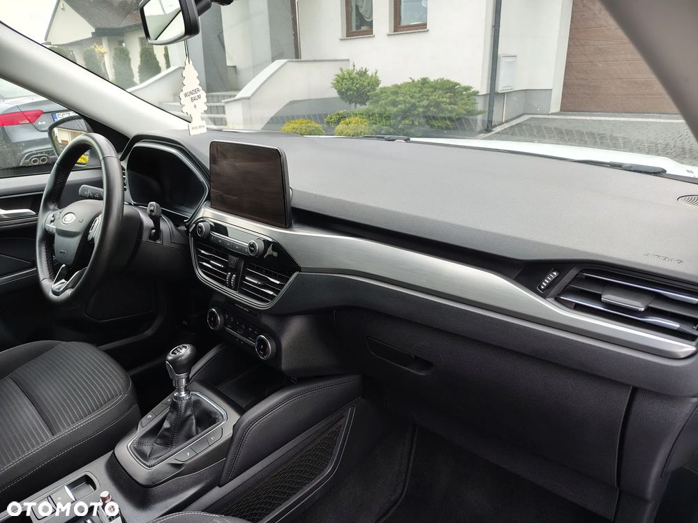 Ford Kuga 1.5 EcoBoost TITANIUM - 28