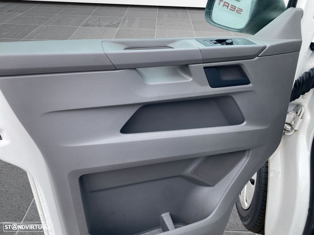 VW Transporter 2.0 TDi Extra AC - 16