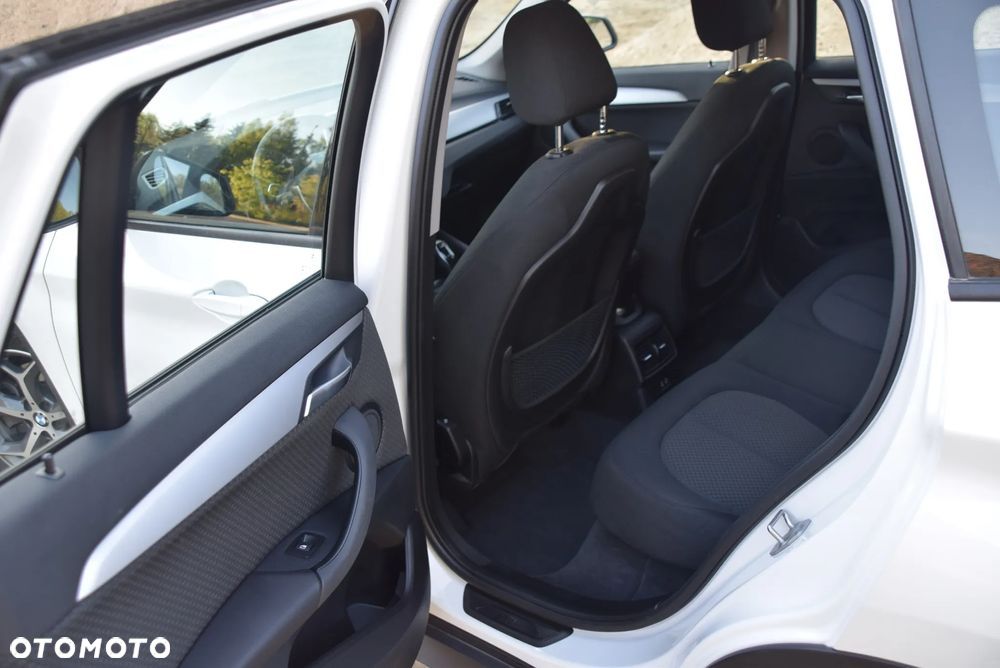 BMW X1 xDrive20i - 11