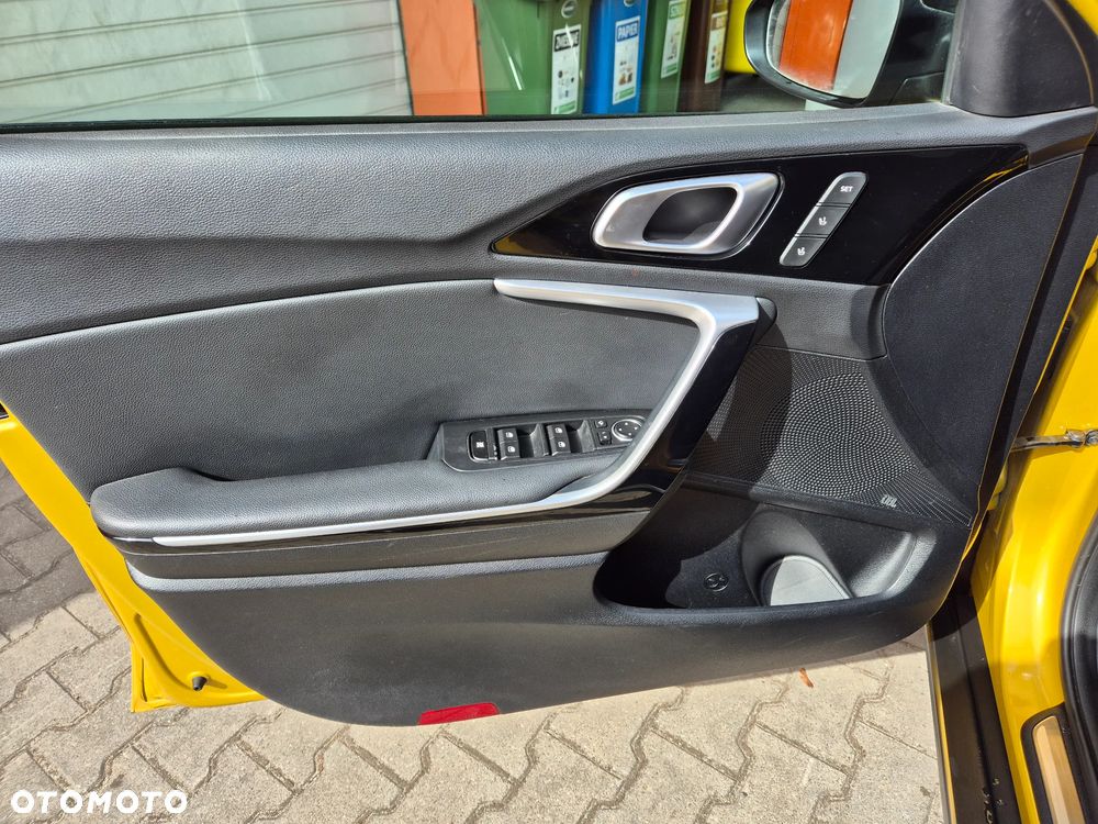 Kia XCeed - 18