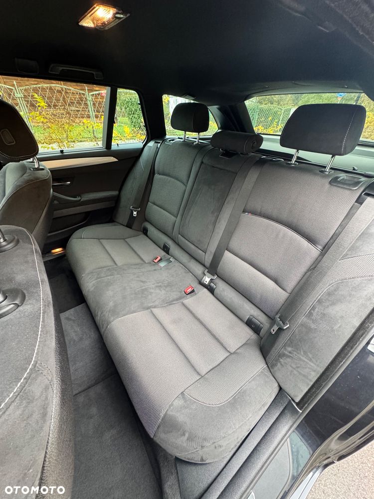 BMW Seria 5 ver-518d-m-sport - 24