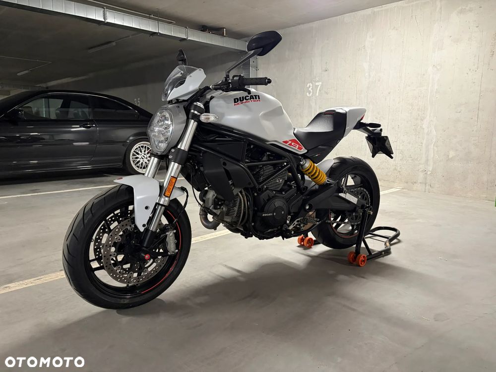 Ducati Monster - 1