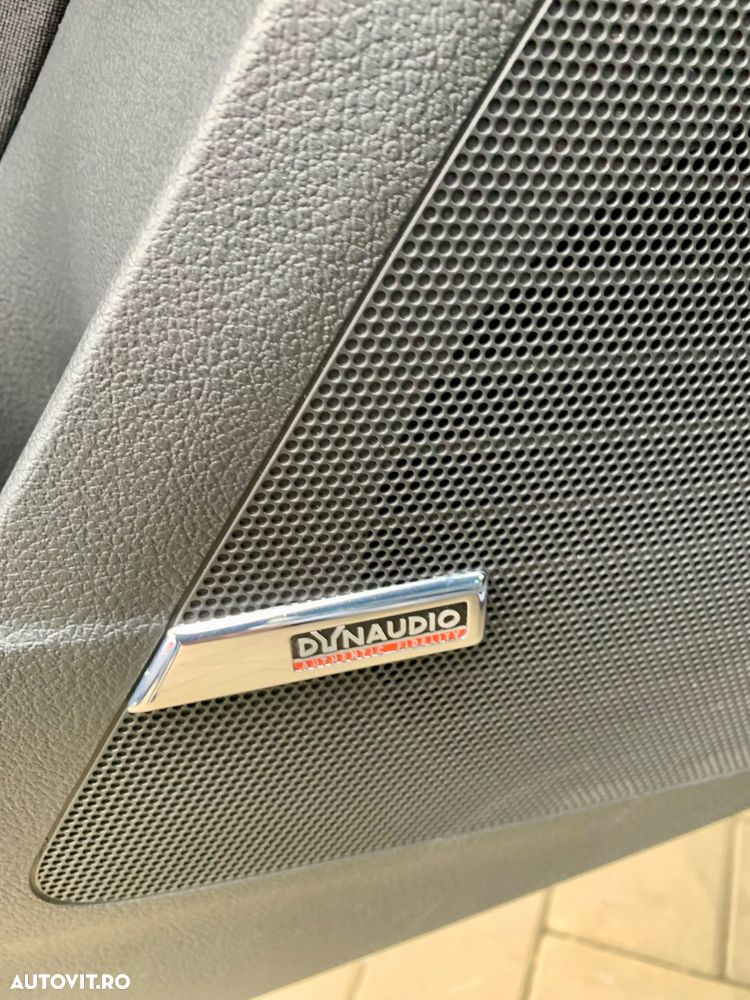 Volkswagen Tiguan 2.0 TDI DPF 4Motion BlueMotion Technology Lounge Sport & Style - 12