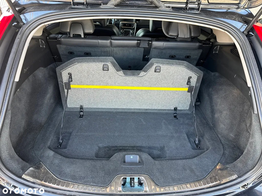 Volvo V60 D5 AWD Summum - 12