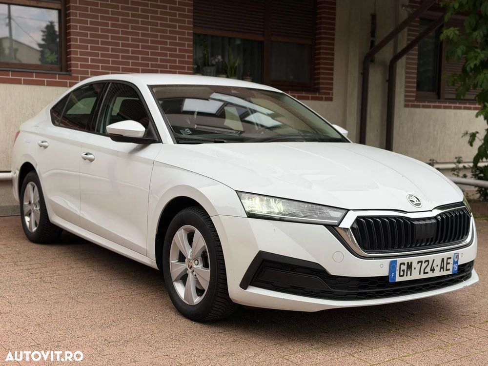 Skoda Octavia 2.0 TDI DSG Ambition - 1