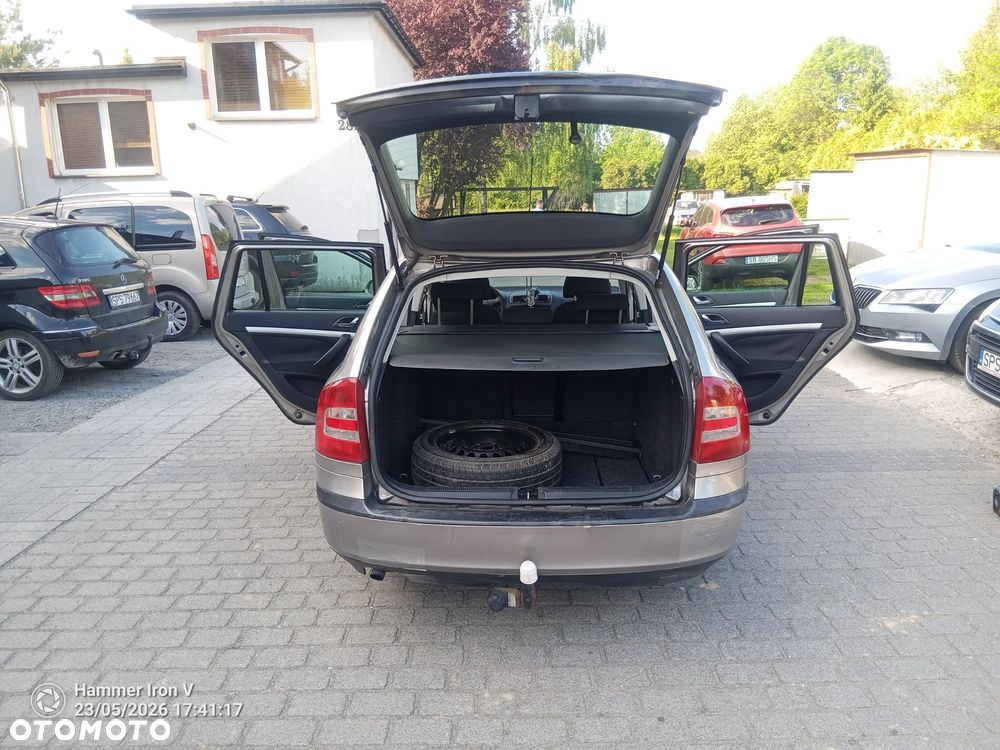 Skoda Octavia 1.6 Combi - 39