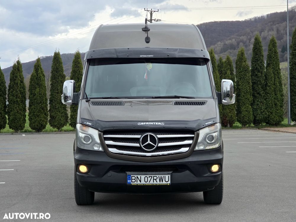 Mercedes-Benz Sprinter - 14