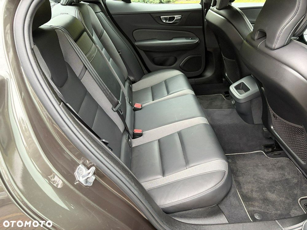 Volvo S60 - 16