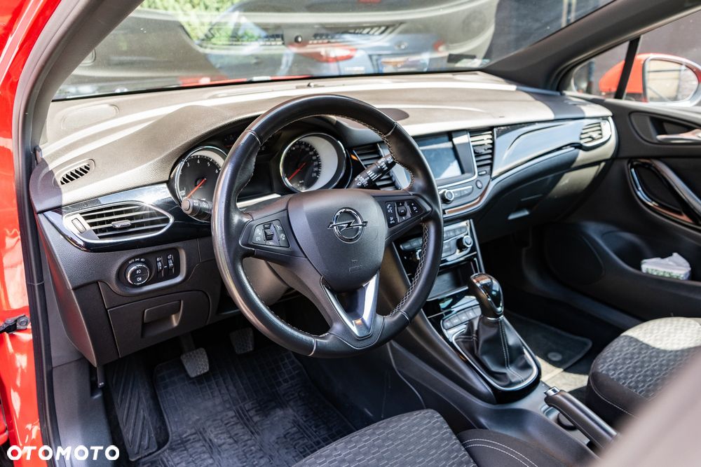 Opel Astra 1.6 T Dynamic S&S - 21