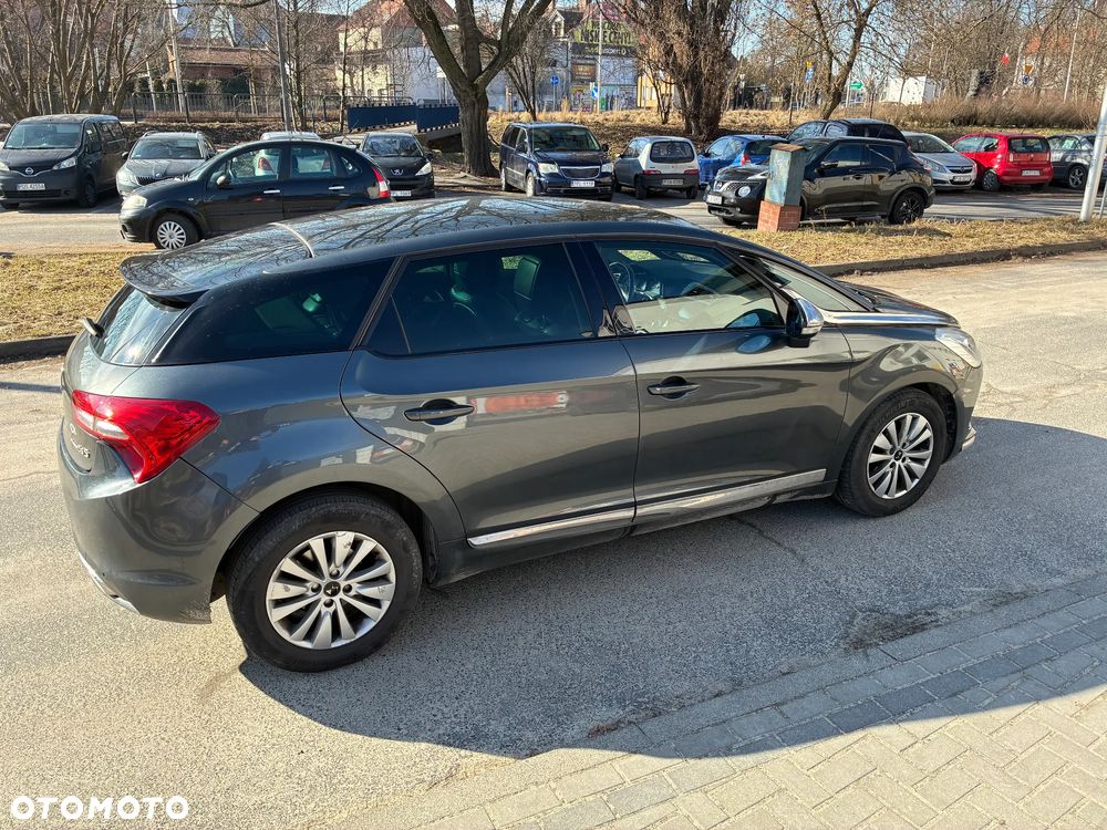 Citroën DS5 1.6 BlueHDi SoChic - 4