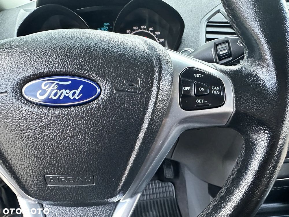 Ford EcoSport 1.0 EcoBoost TITANIUM - 28