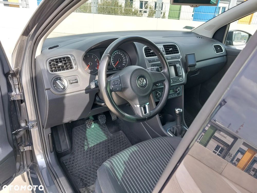 Volkswagen Polo 1.4 16V Highline - 5