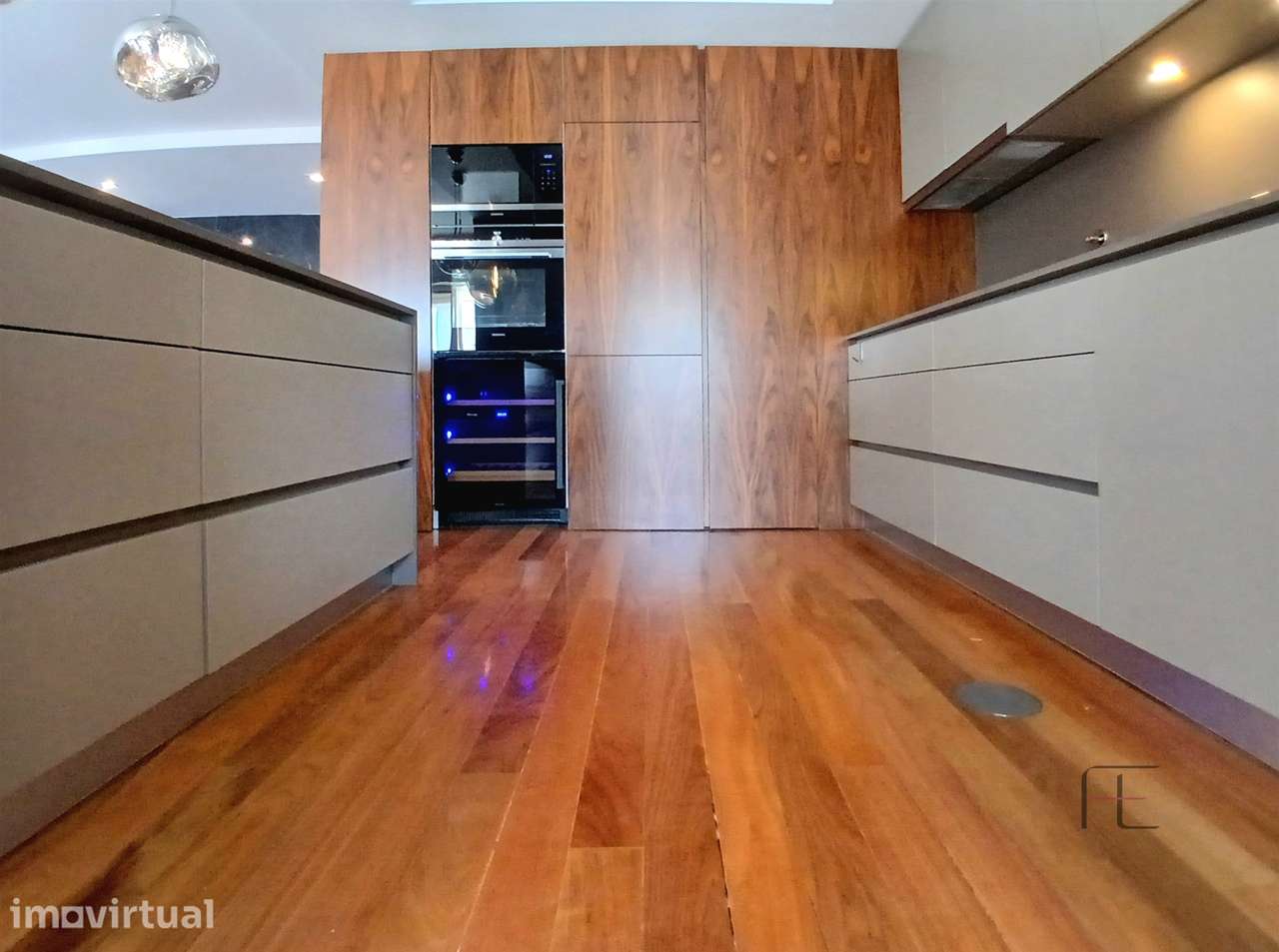 Apartamento Praia da Granja, Condomínio Privado - Grande imagem: 2/36