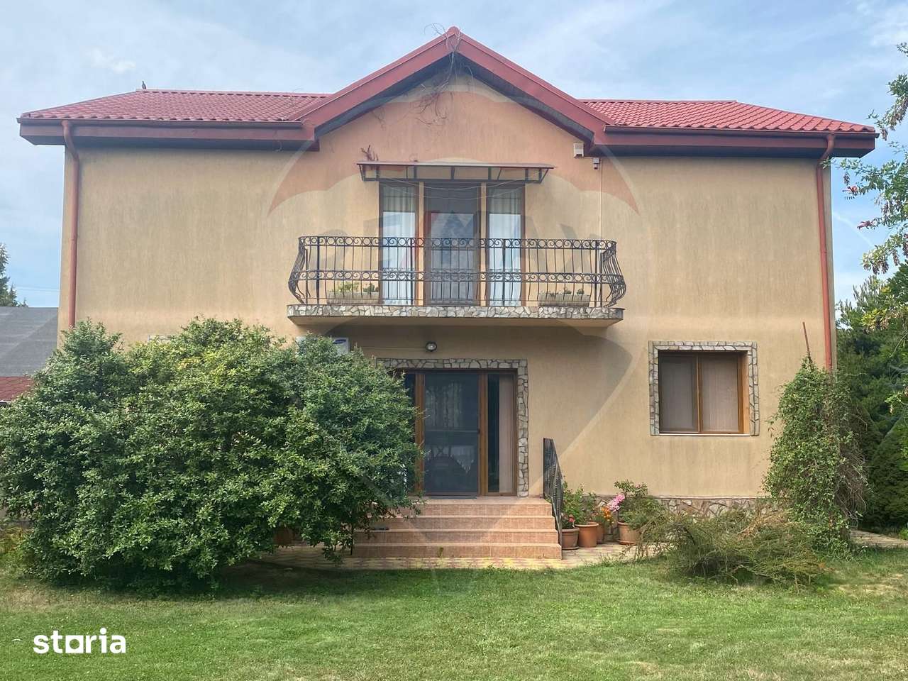 Casă / Vilă cu 5 camere de vânzare în zona Central - Imagine principală: 3/20