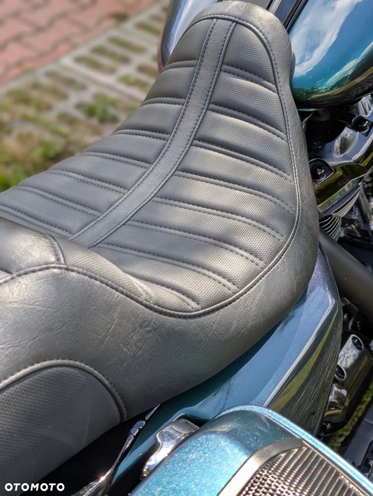 Harley-Davidson Touring Street Glide - 11