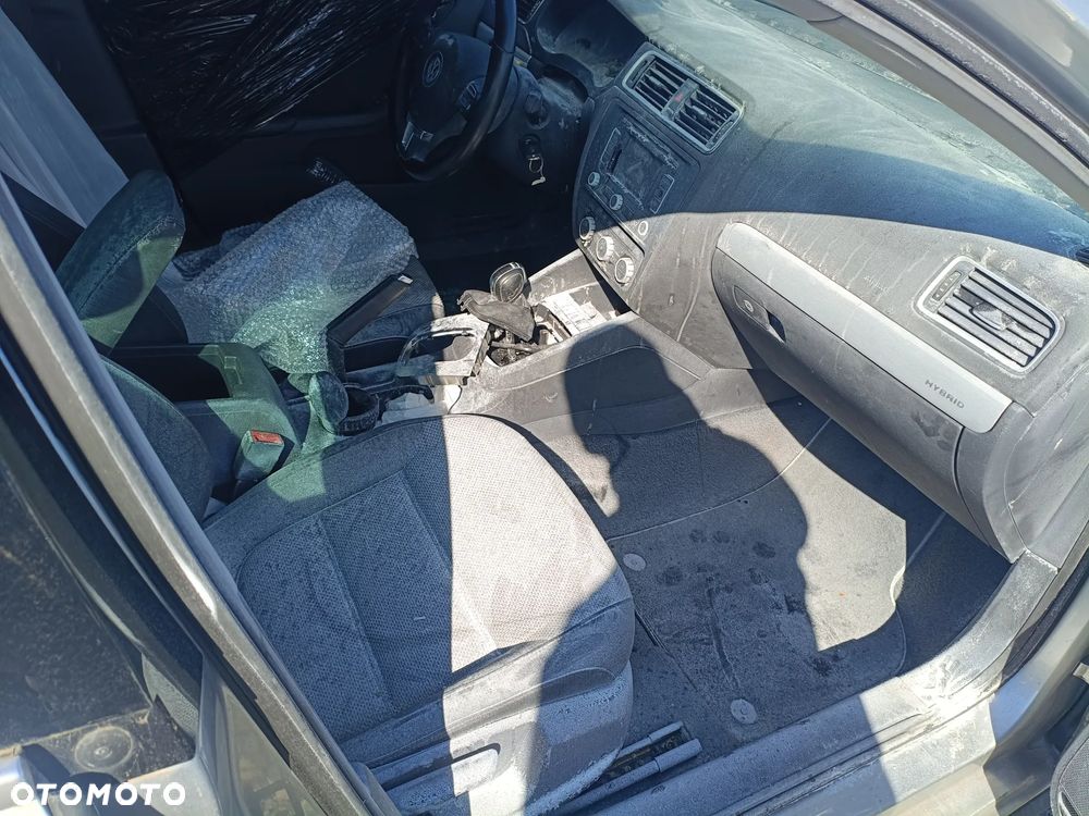 Volkswagen Jetta 1.4 DSG Comfortline - 4