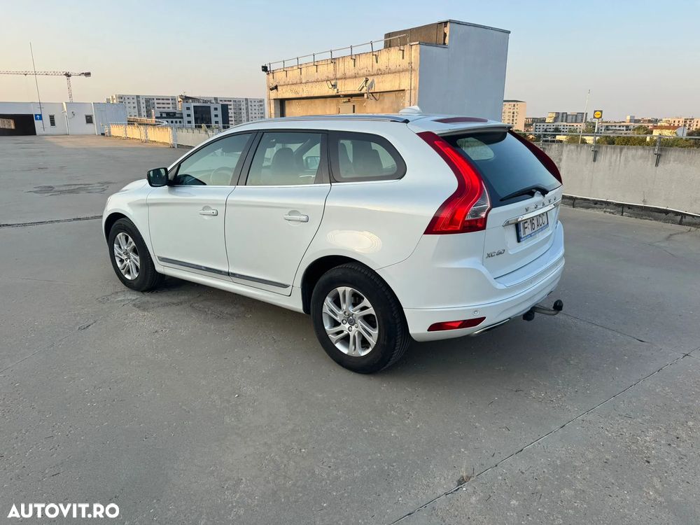 Volvo XC 60 D4AWD Kinetic - 12