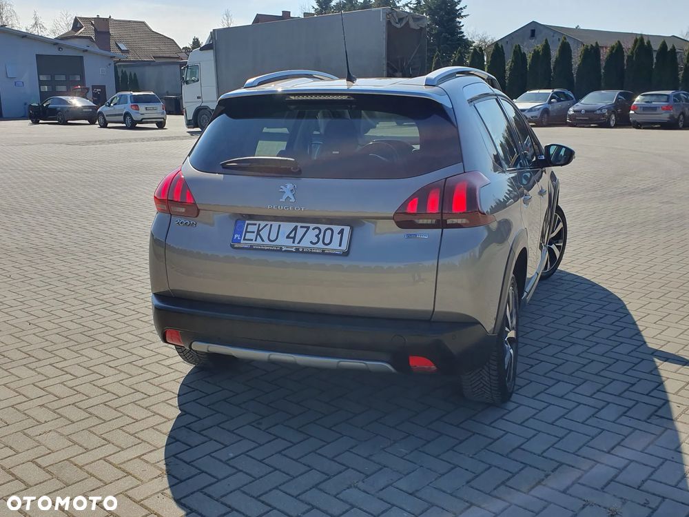 Peugeot 2008 - 9