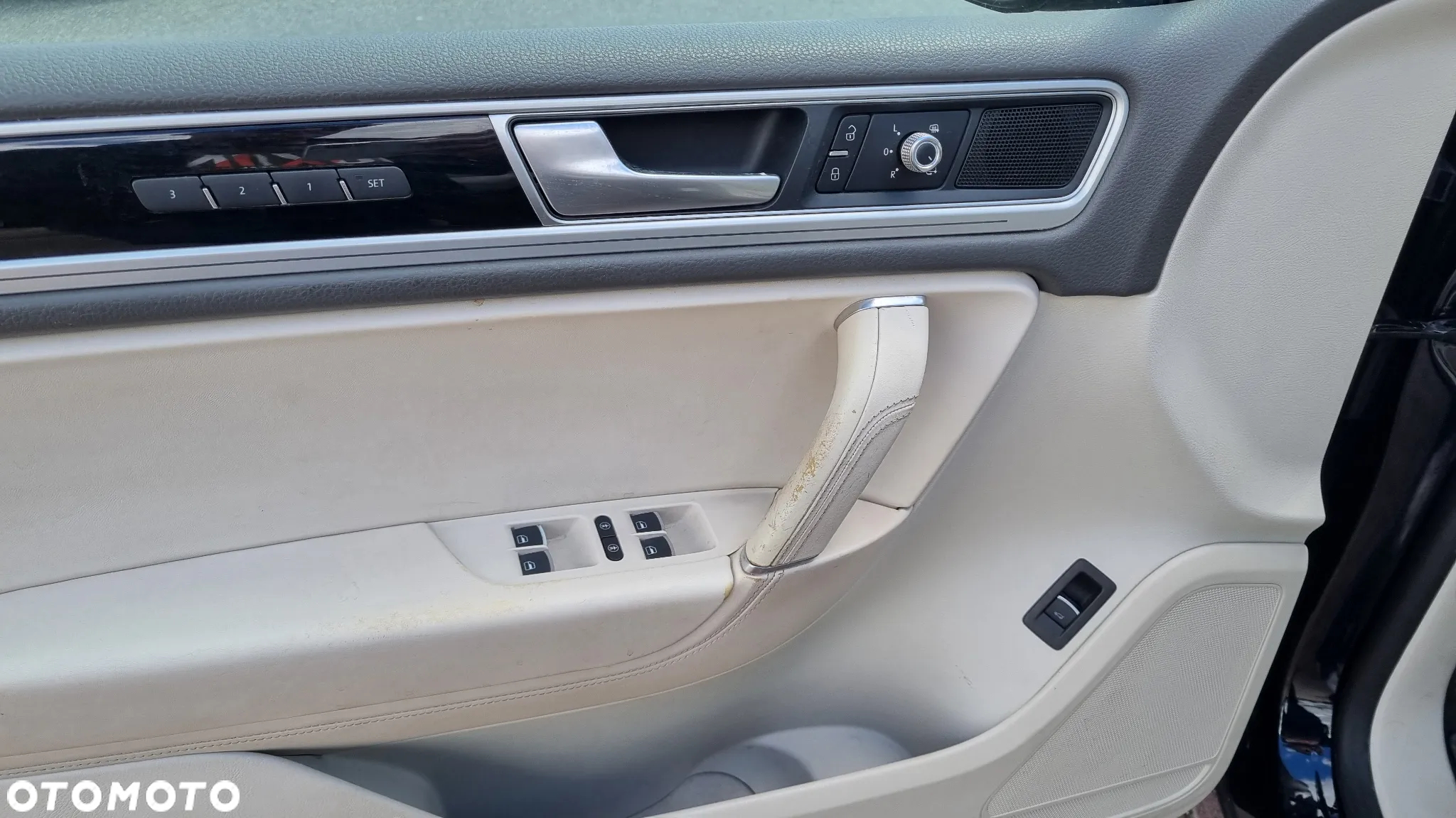 Volkswagen Touareg 3.0 V6 TDI BMT Business Line - 20
