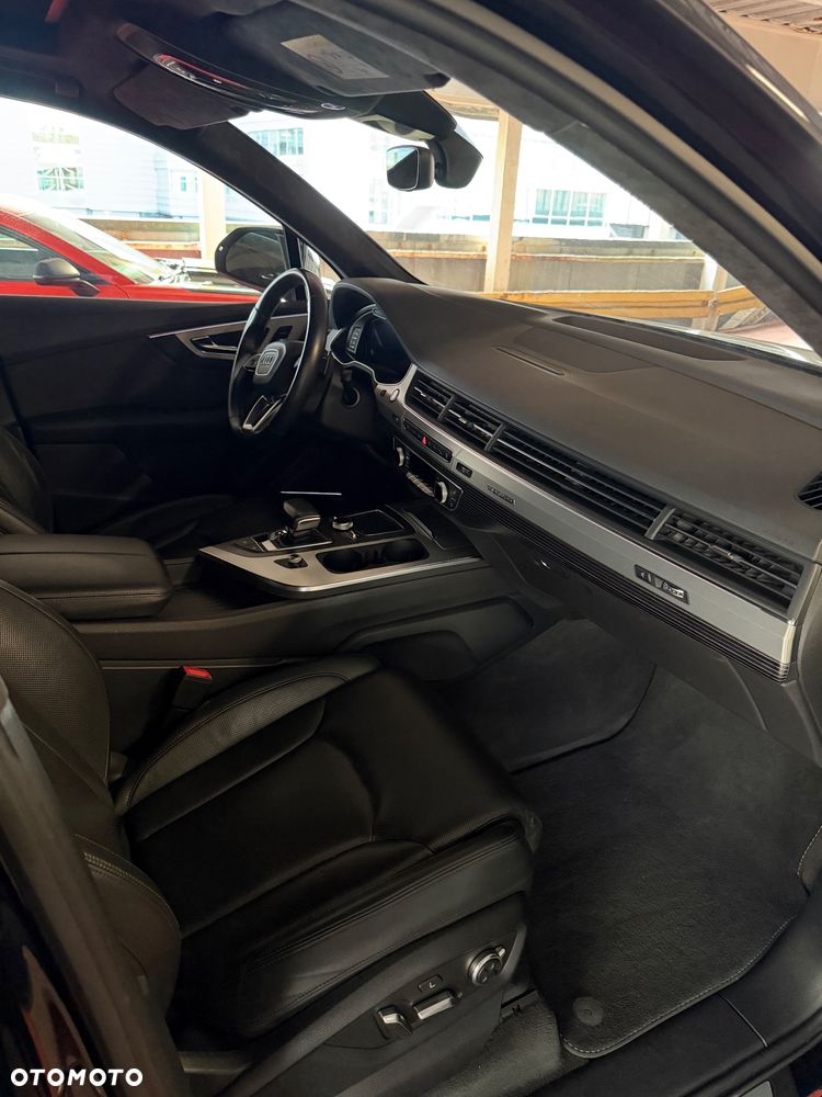 Audi Q7 - 25