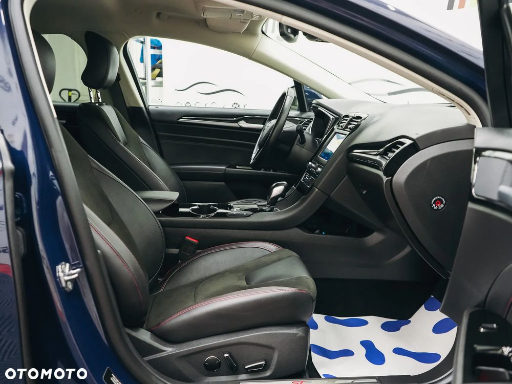 Ford Mondeo - 37