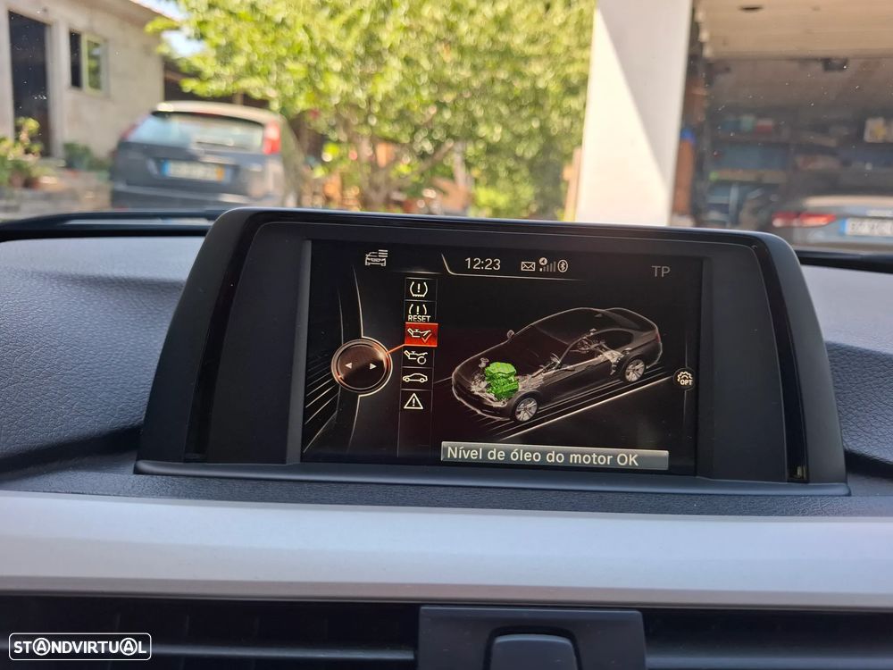 BMW 330 - 32