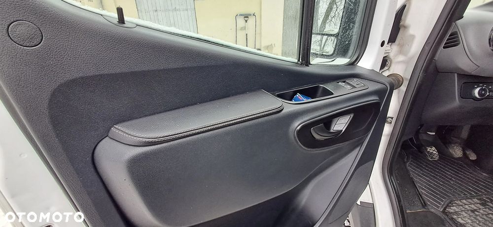 Mercedes-Benz SPRINTER - 25