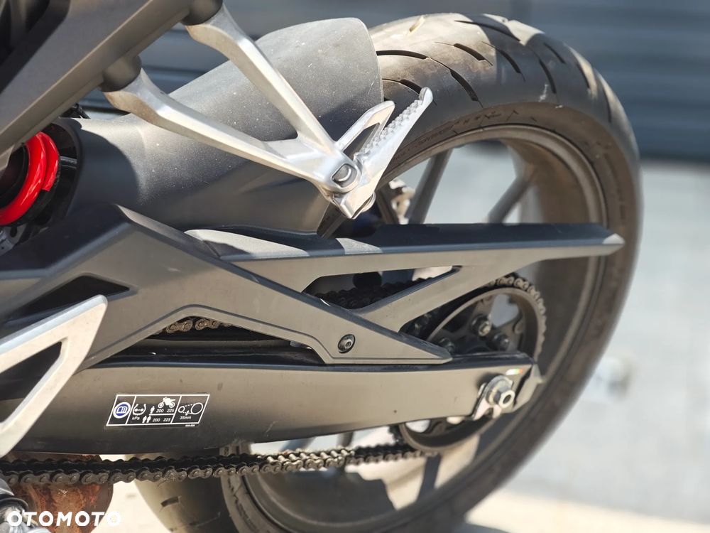 Honda CB - 10