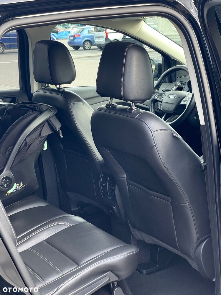 Ford Escape 2.0 EcoBoost AWD Titanium - 9