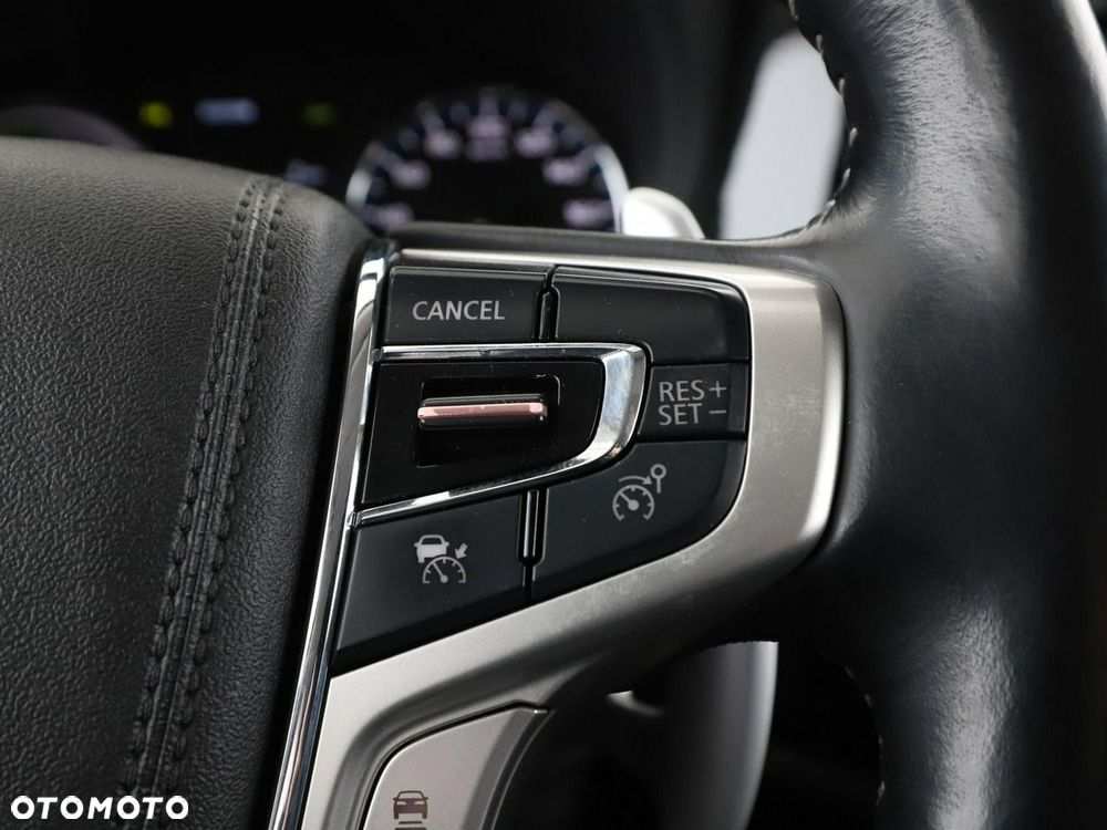 Mitsubishi Outlander - 31