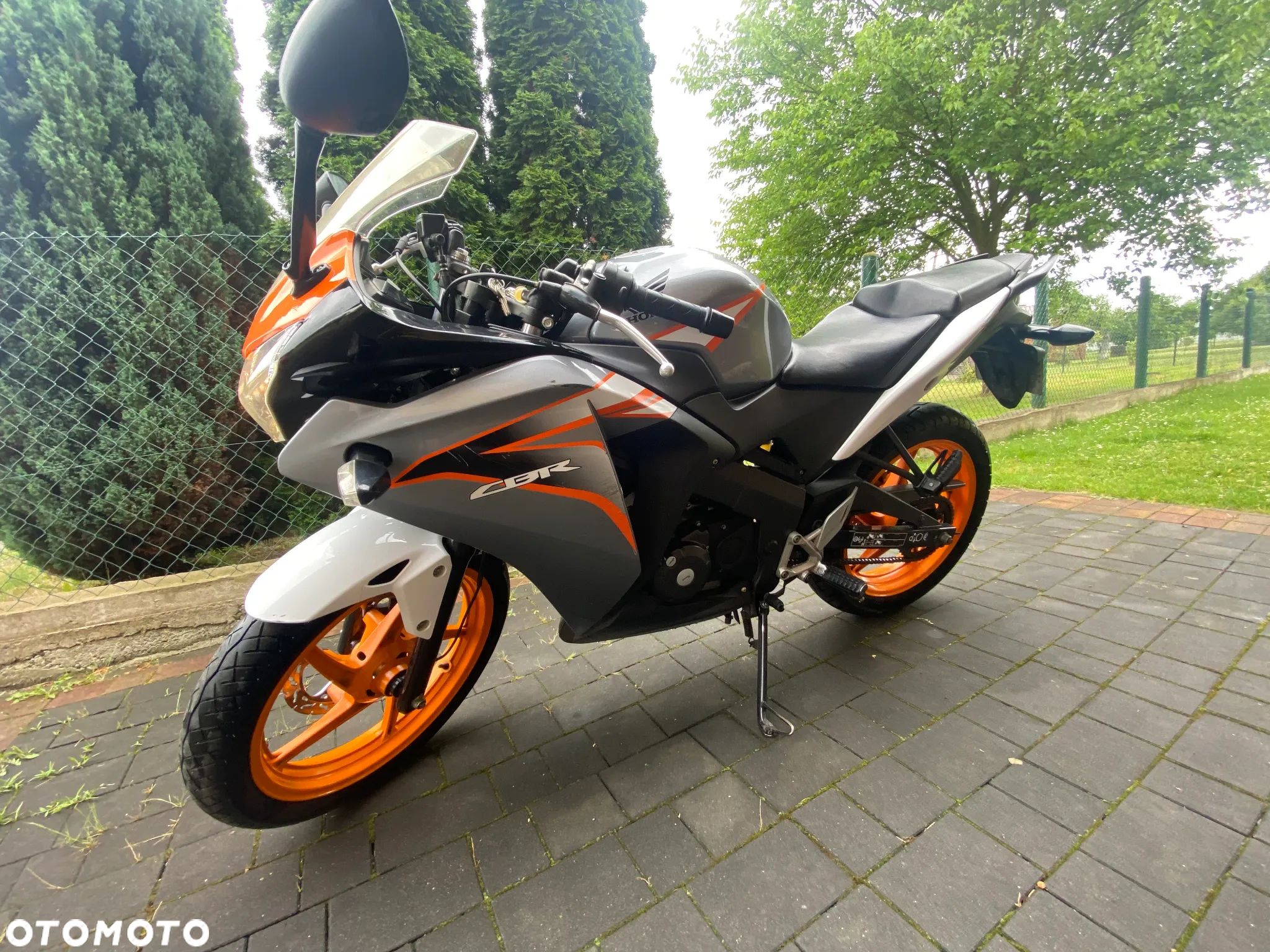 Honda CBR - 1