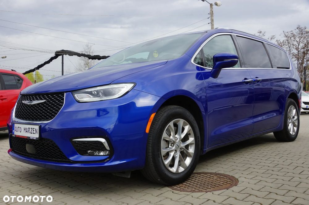 Chrysler Pacifica - 4