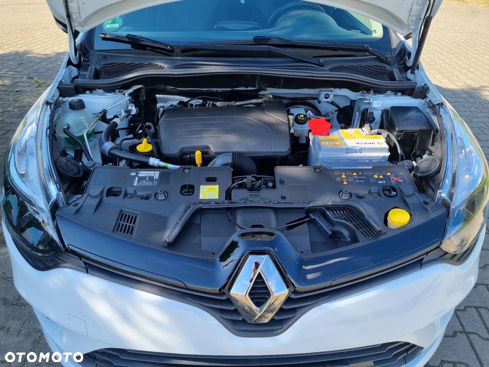 Renault Clio 1.2 16V 75 Life - 32